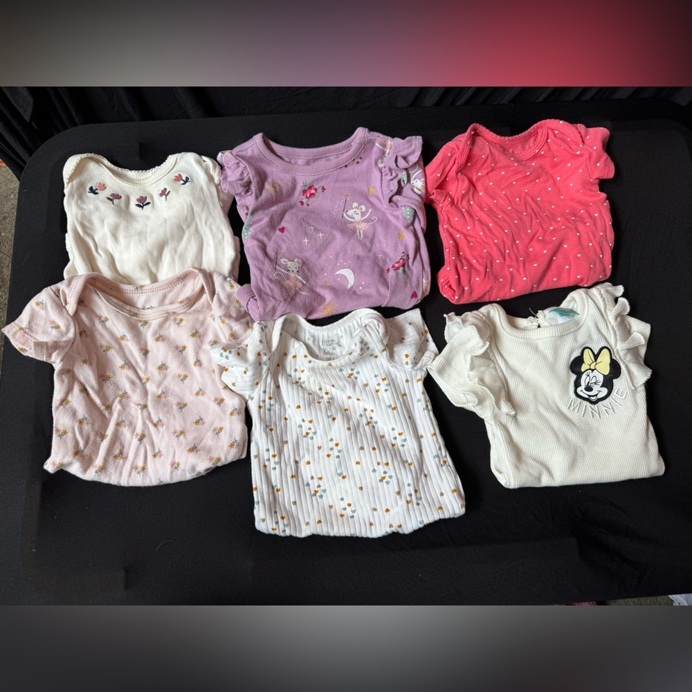 ONESIE BUNDLE 0 - 3 MONTHS